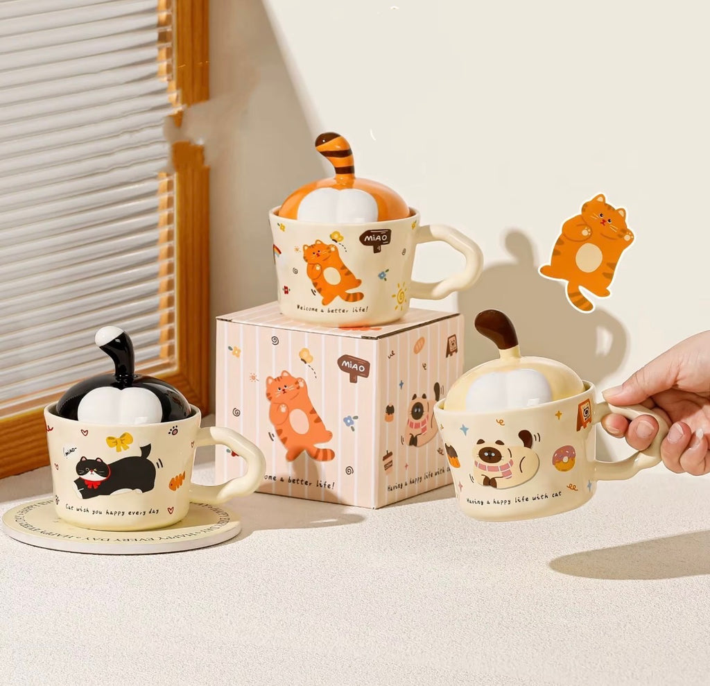 Kopp med lock med kattmotiv i keramik