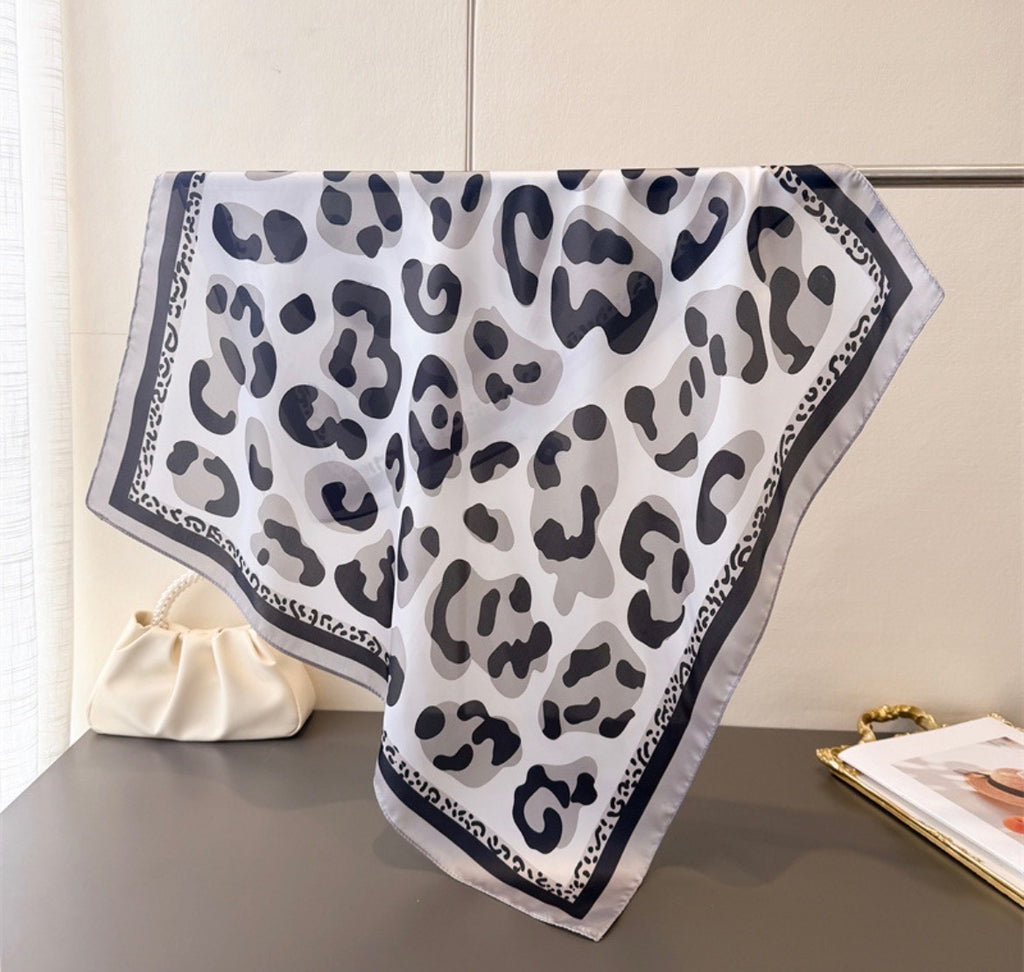 Scarves-Leopardmöstrad