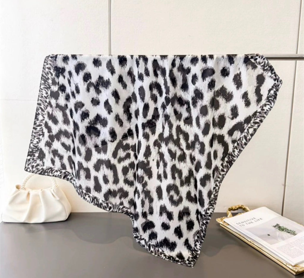 Scarves-Leopardfläckar