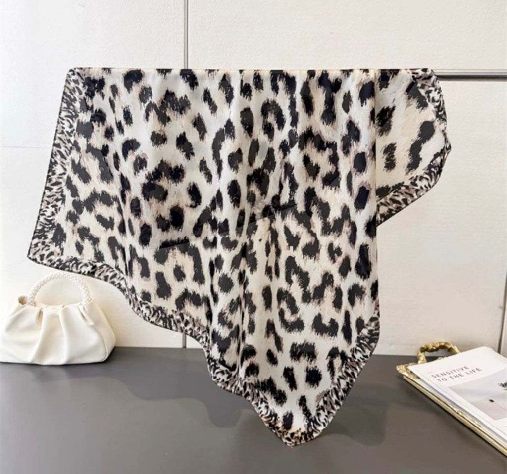 Scarves-Leopardfläckar