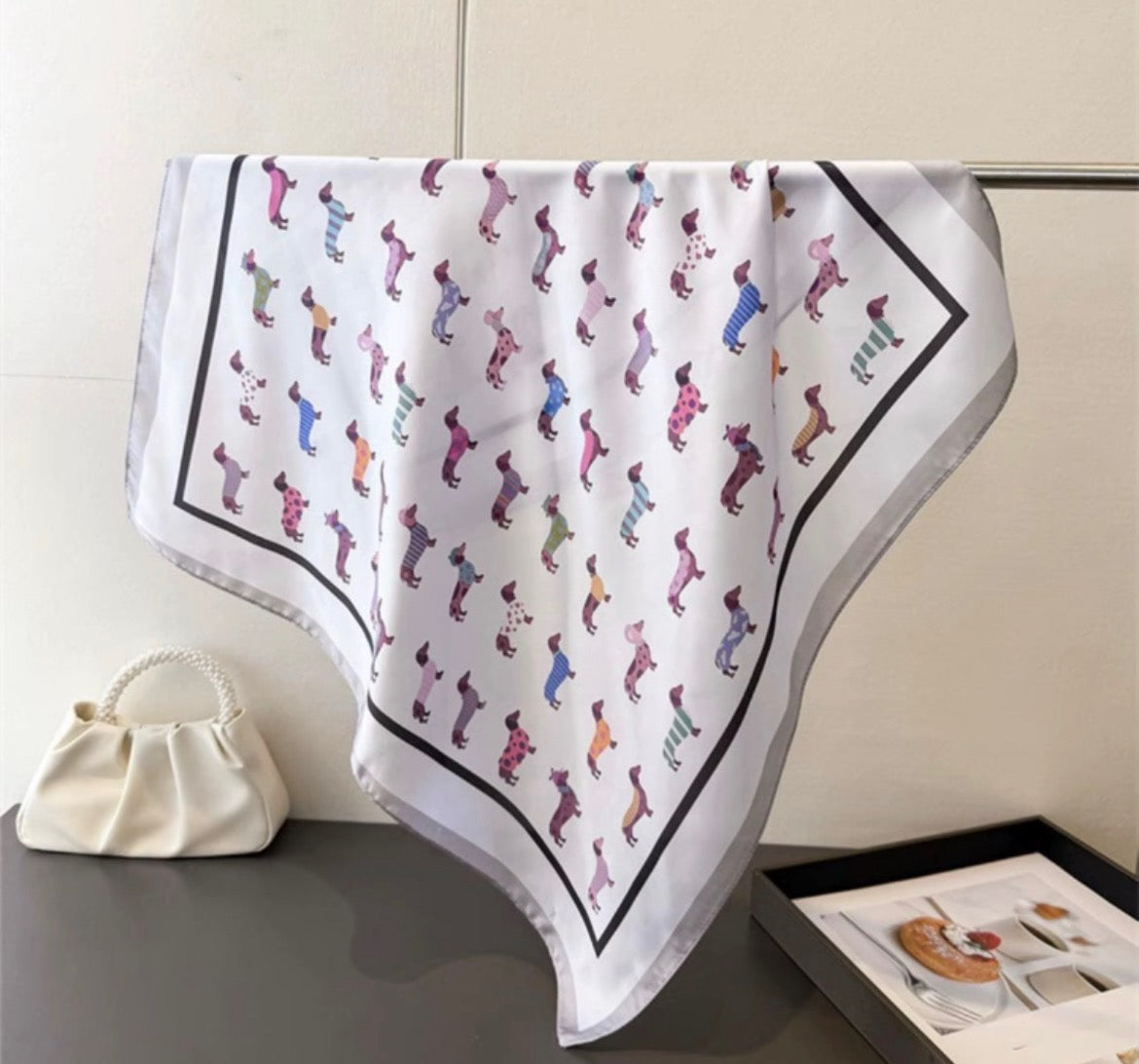 Scarves-Taxar i massor, finns i 3 varianter