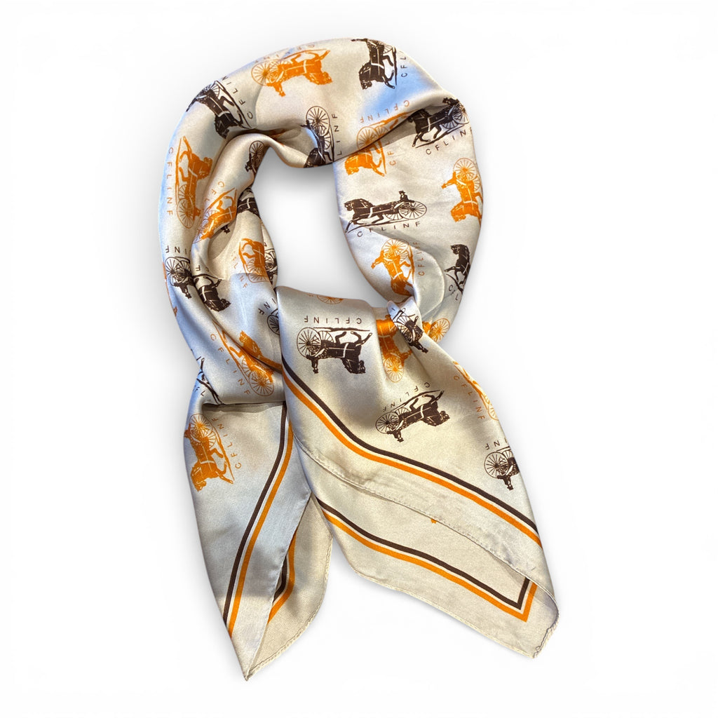 Fyrkantig scarf med hästmotiv med "silk feeling"