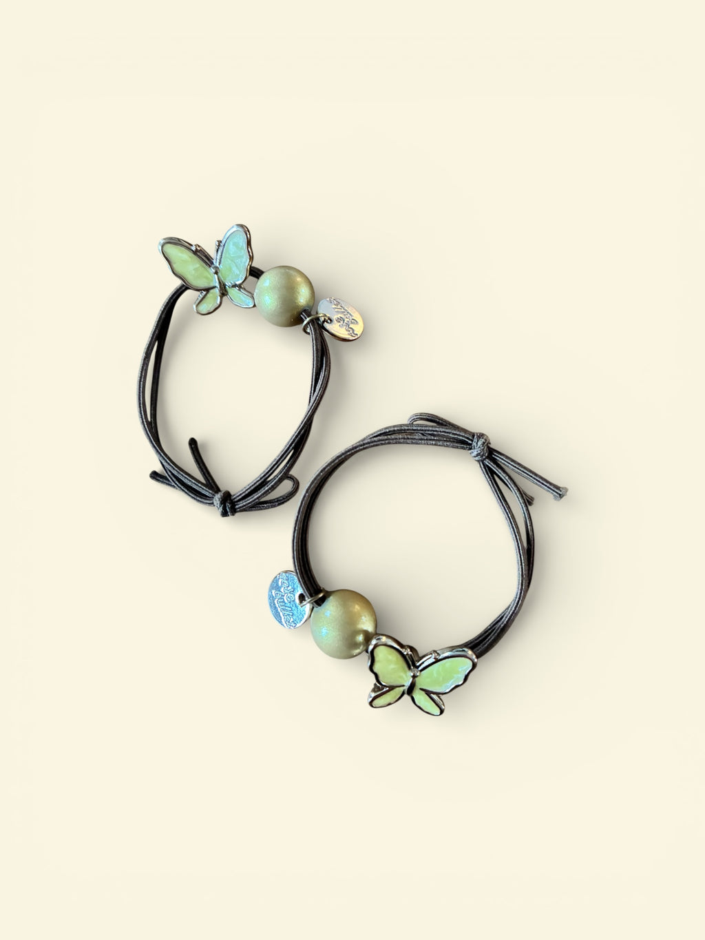 Armband med fjäril