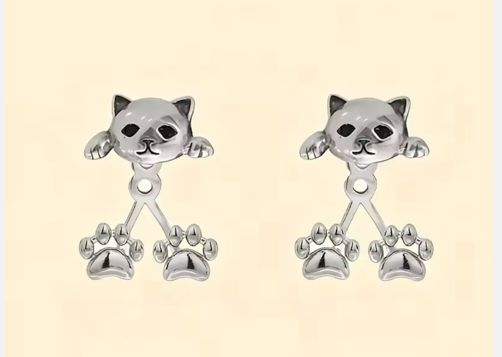 Örhängen-silverpläterad katt med tassar