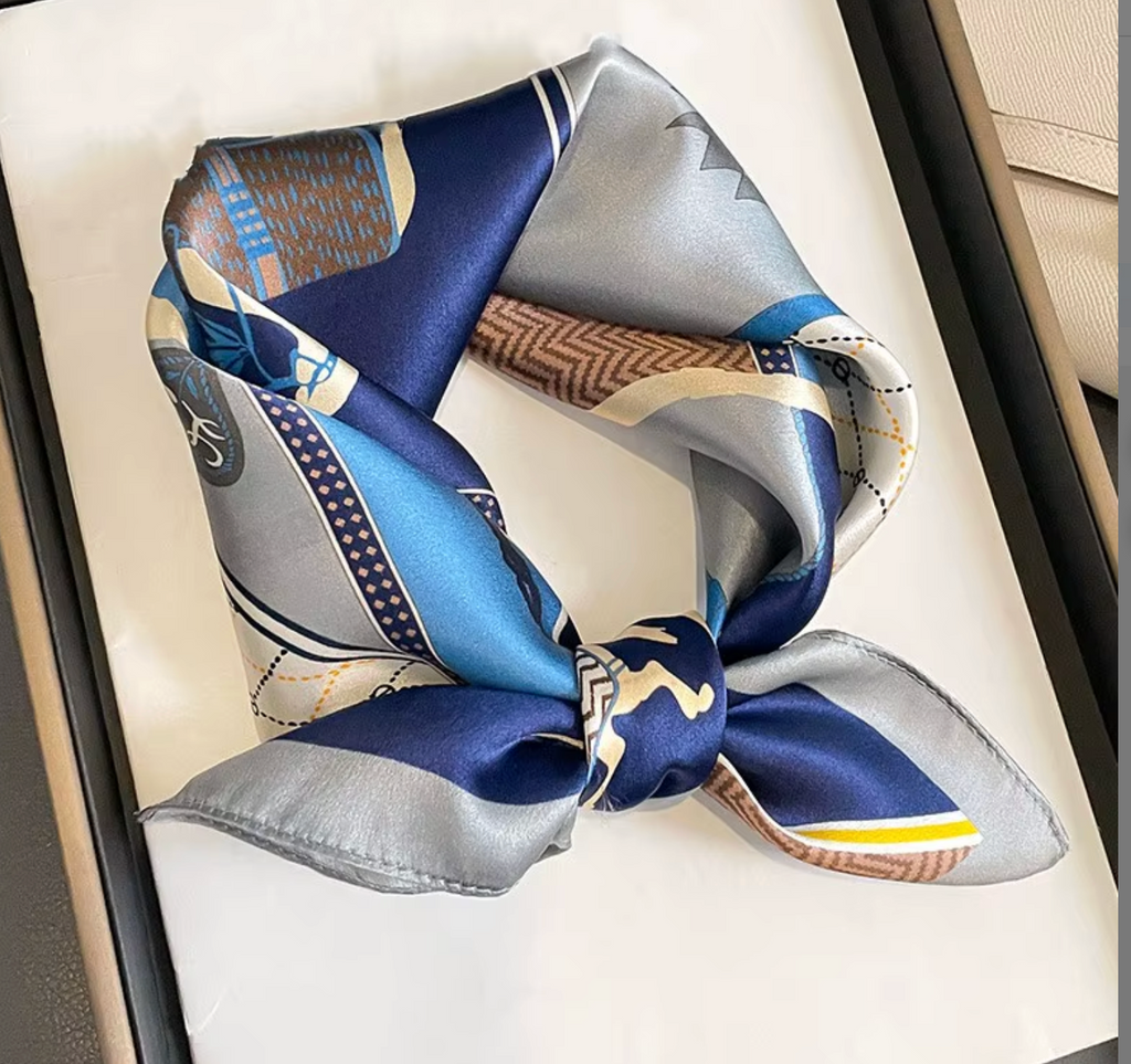 Sidenscarves med hästmotiv