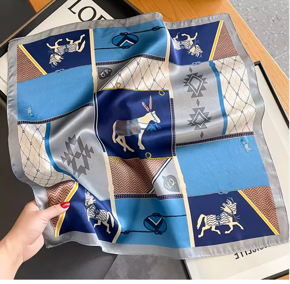 Sidenscarves med hästmotiv