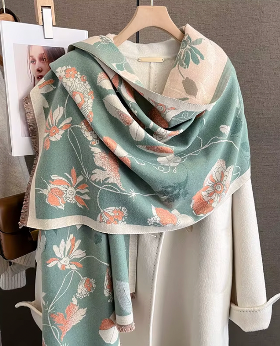 Sjal- Pashmina med blommor