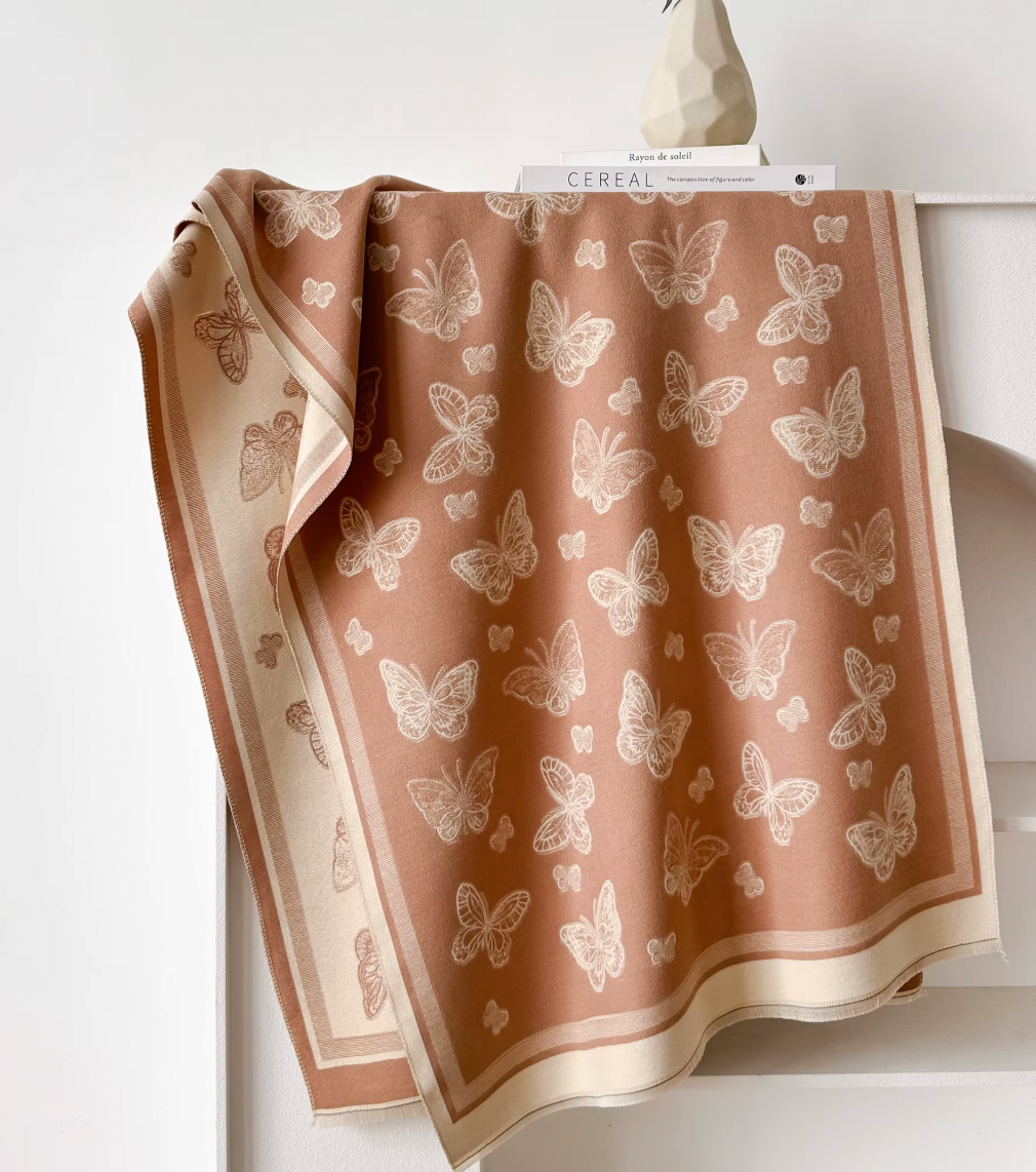 Sjal- Pashmina med fjärilsmönster