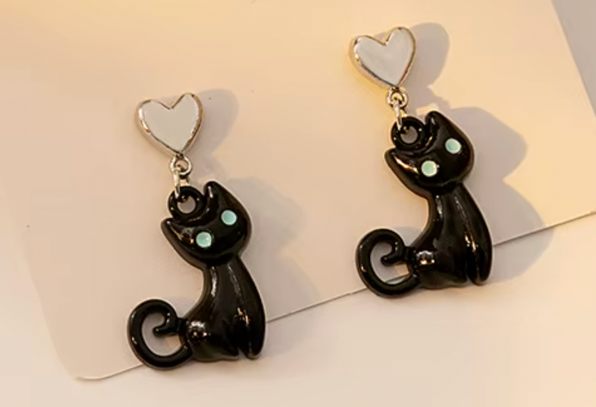 Örhängen-hjärta med katt
