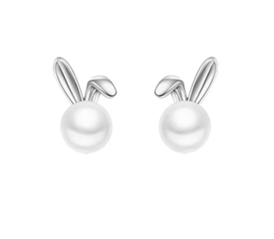 Örhänge-kaninöron med pärla  i  sterling silver och i gulpläterat silver