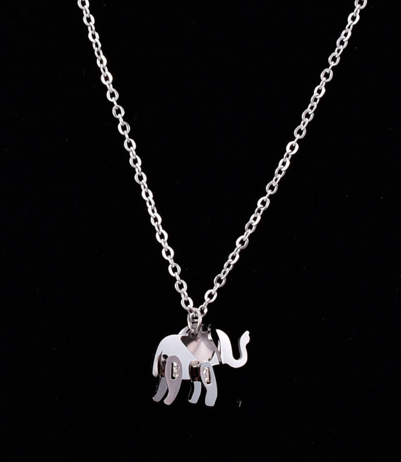 Halsband- Lyckoelefant, finns i silver och i guld