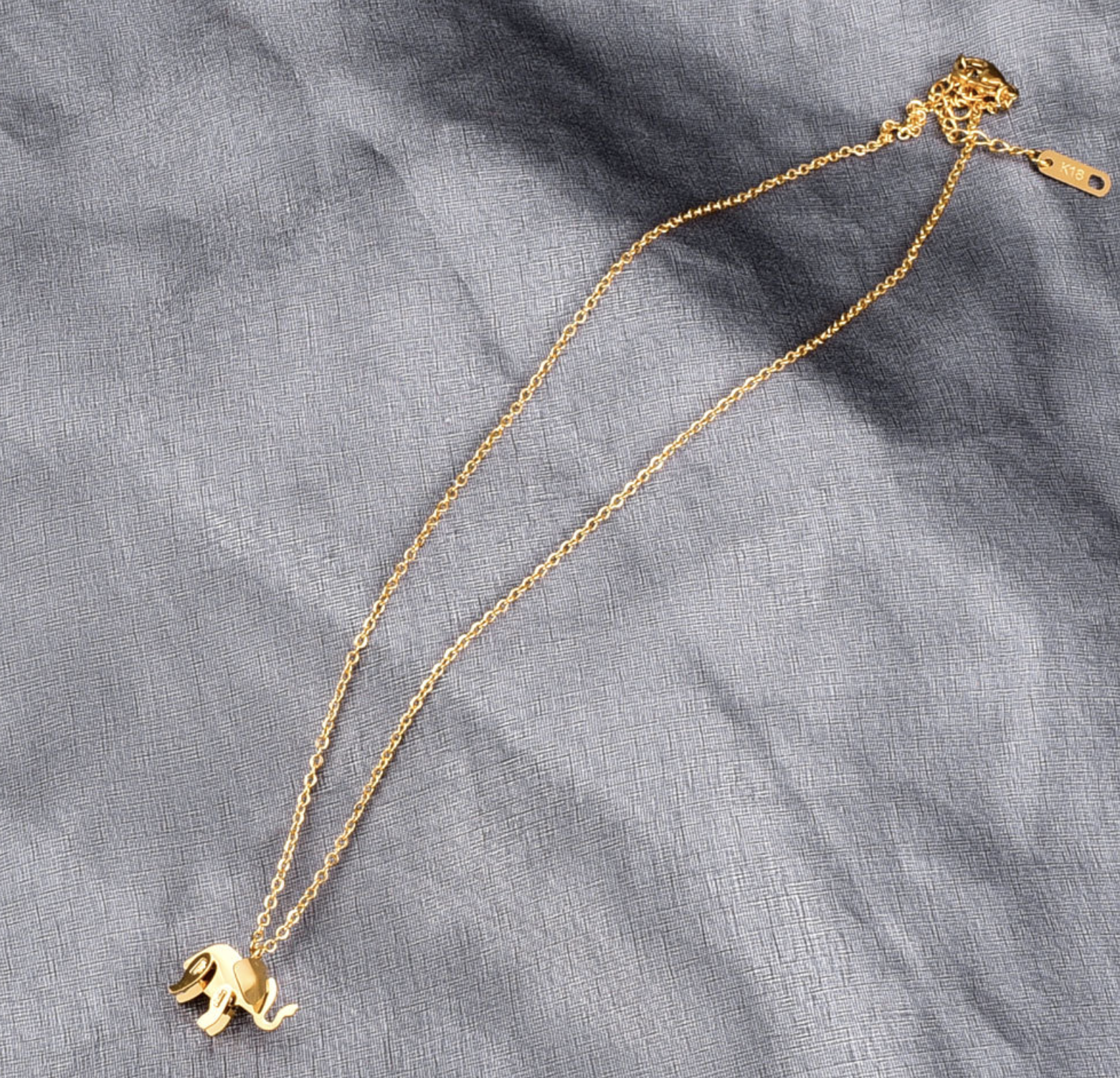 Halsband- Lyckoelefant, finns i silver och i guld