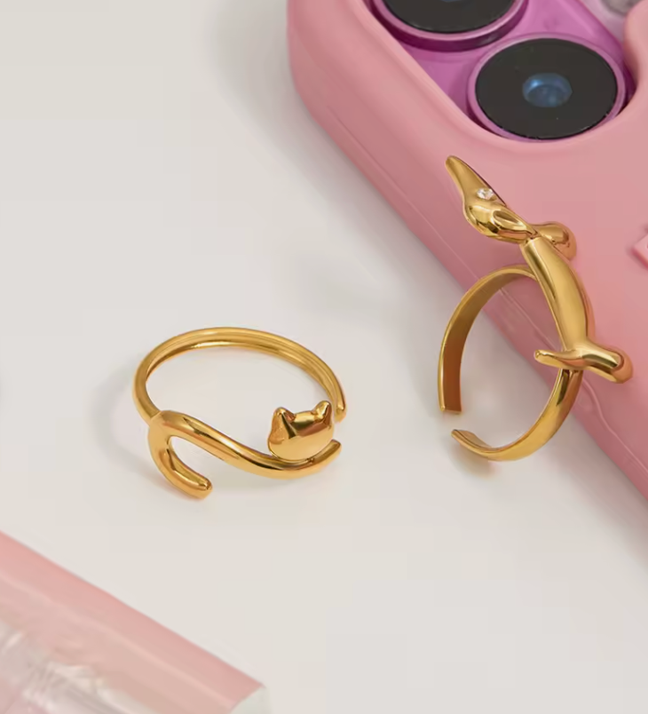 Ring- Tax eller katt, guldpläterade med 18k guld