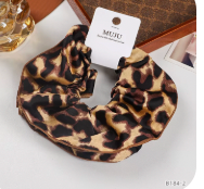 Stora 16 cm hårscrunchies- Leopard, finns i 2 varianter.