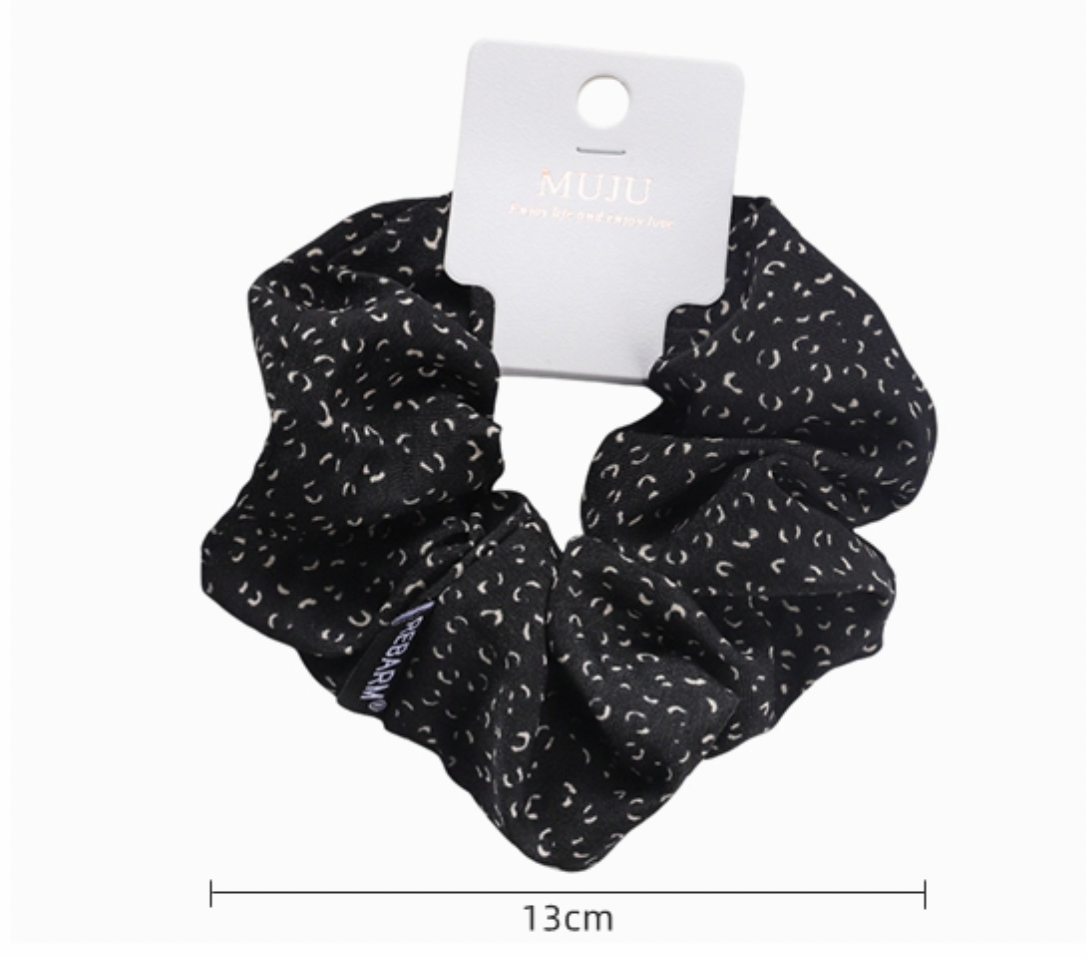 Hårscrunchie 13 cm- Leopard,finns i två nyanser