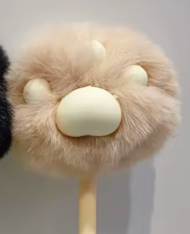 Fluffig gelpenna - tass, finns i 4 olika färger