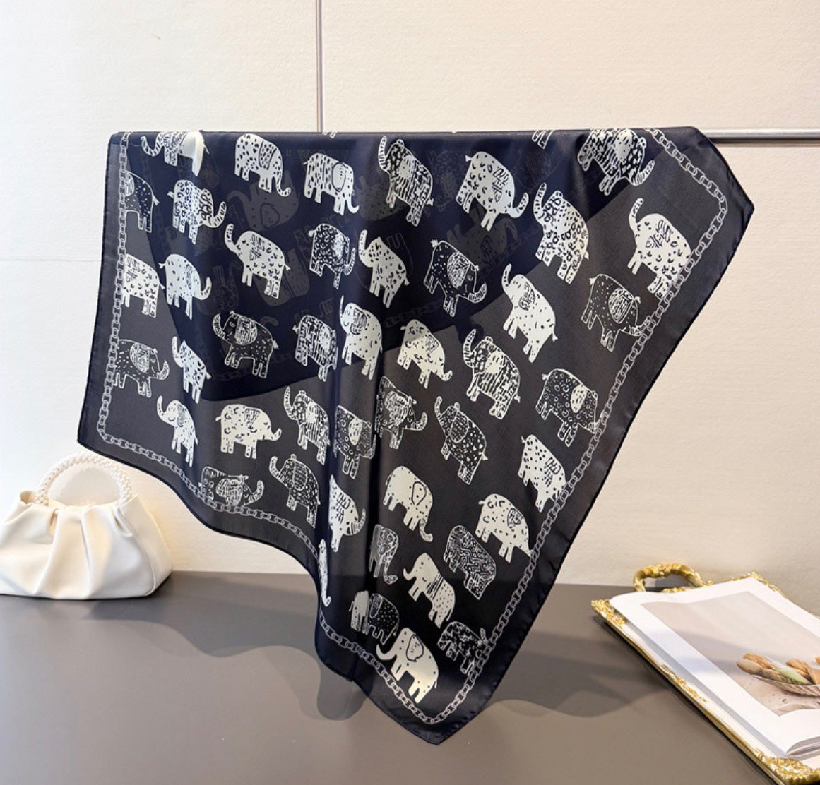 Scarves- Elefanter
