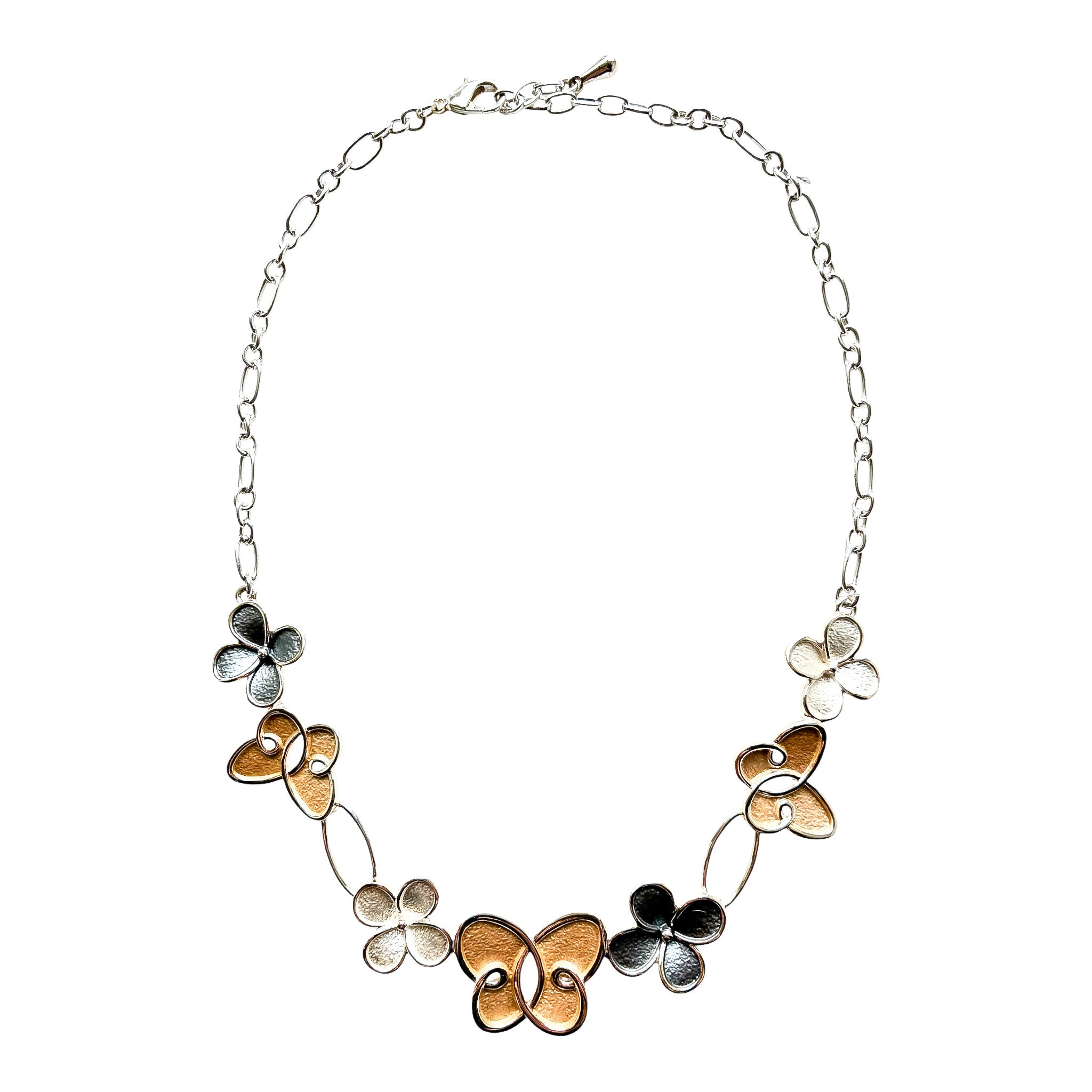 Halsband med fjärilar och blommor
