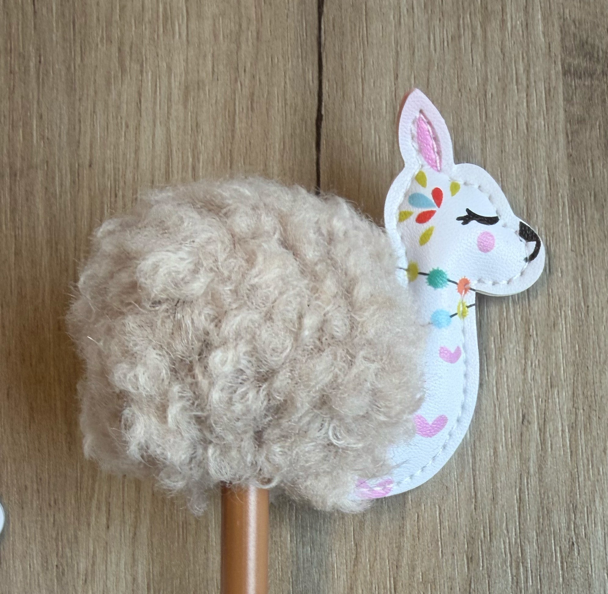 Fluffig gelpenna - Lama, finns i 4 varianter