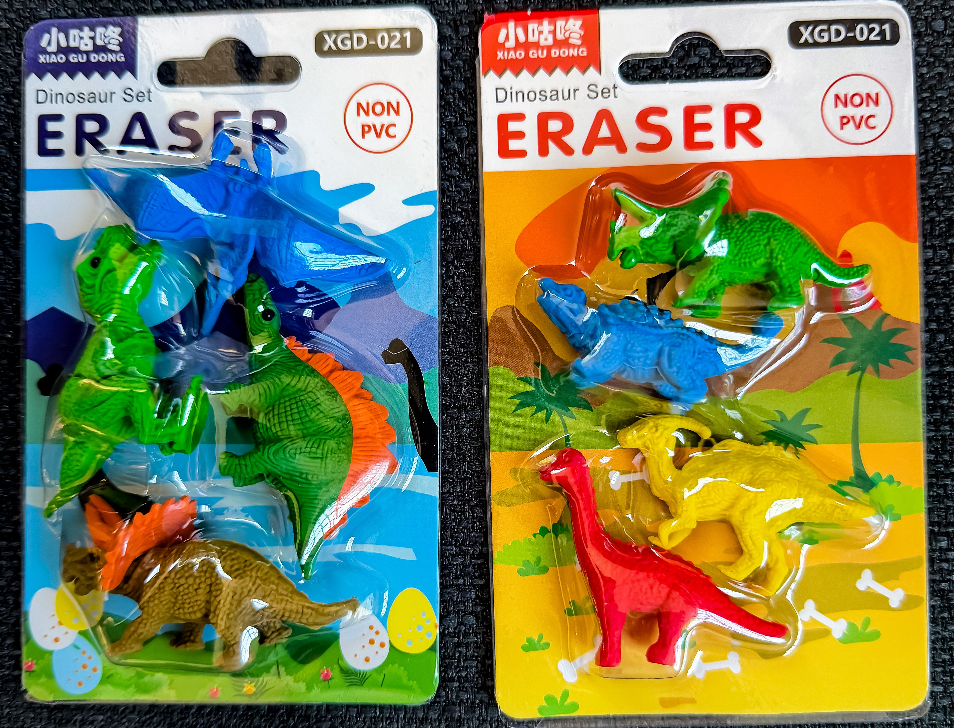 Dinosauriesuddigummin-finns i 2 olika paket med 4 st suddigummin